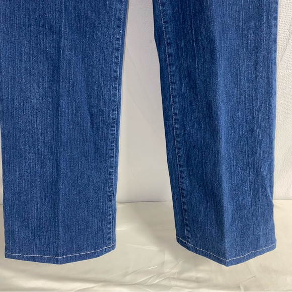 Charter Club Jean Shop Curvy Bootcut Jeans, Tummy Slimming, Size 8 - Picture 2 of 10